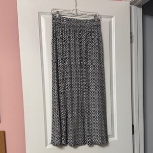 Loft XS Elegant Black and White Patterned Skirt